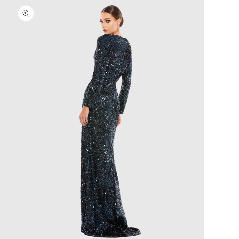 NWT IEENA FOR MAC DUGGAL 26445 Long Sleeve Sequined Gown size 10